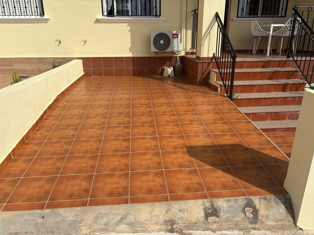 2 Bed Townhouse for sale in Algorfa Costa Blanca, Alicante, Spain