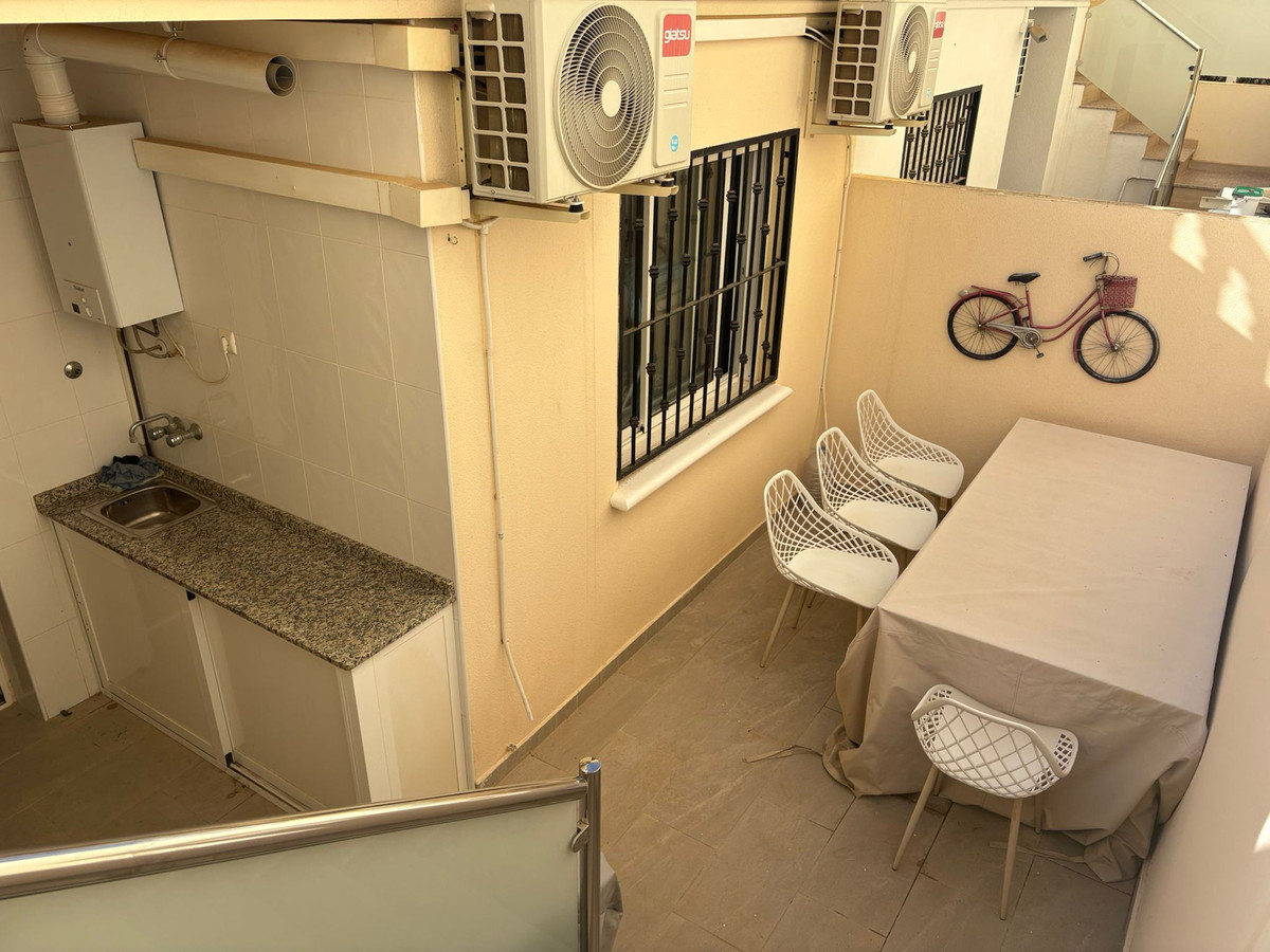 2 Bed Townhouse for sale in Algorfa Costa Blanca, Alicante, Spain