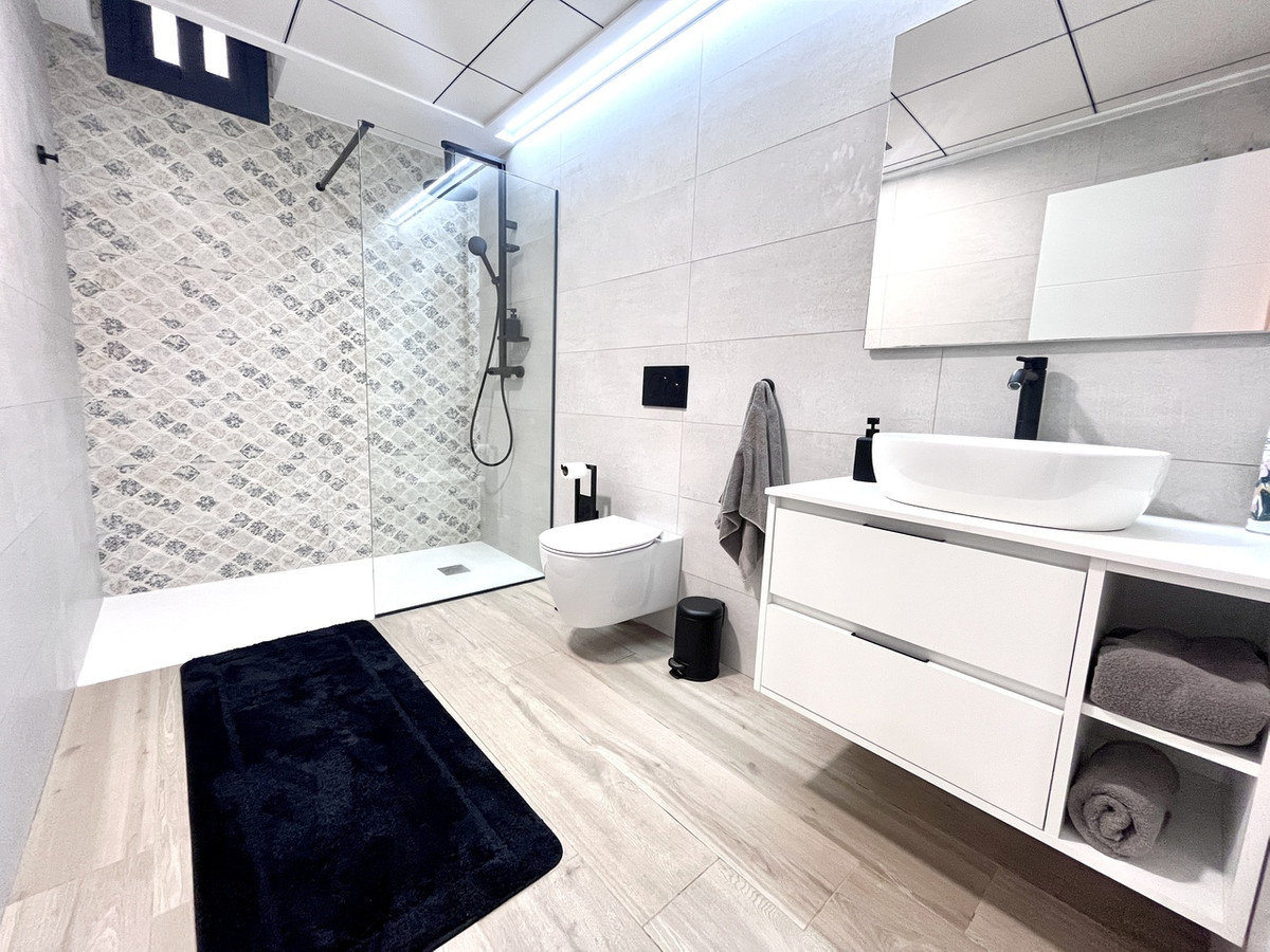 4 Bed Townhouse for sale in Punta Prima Costa Blanca, Alicante, Spain