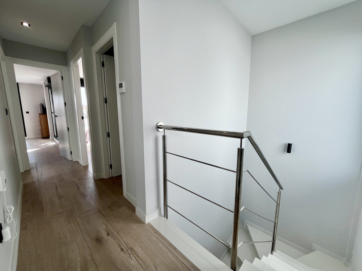 4 Bed Townhouse for sale in Punta Prima Costa Blanca, Alicante, Spain