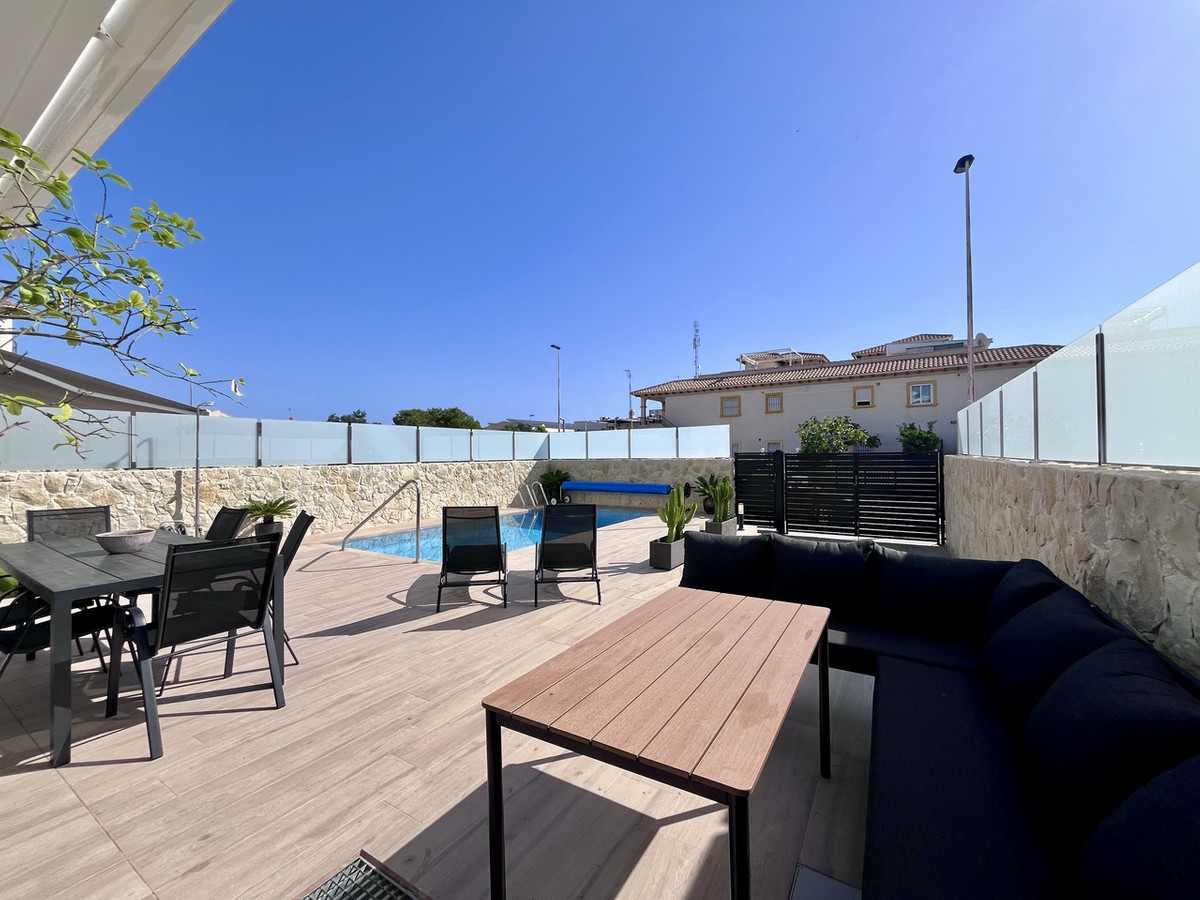 4 Bed Townhouse for sale in Punta Prima Costa Blanca, Alicante, Spain