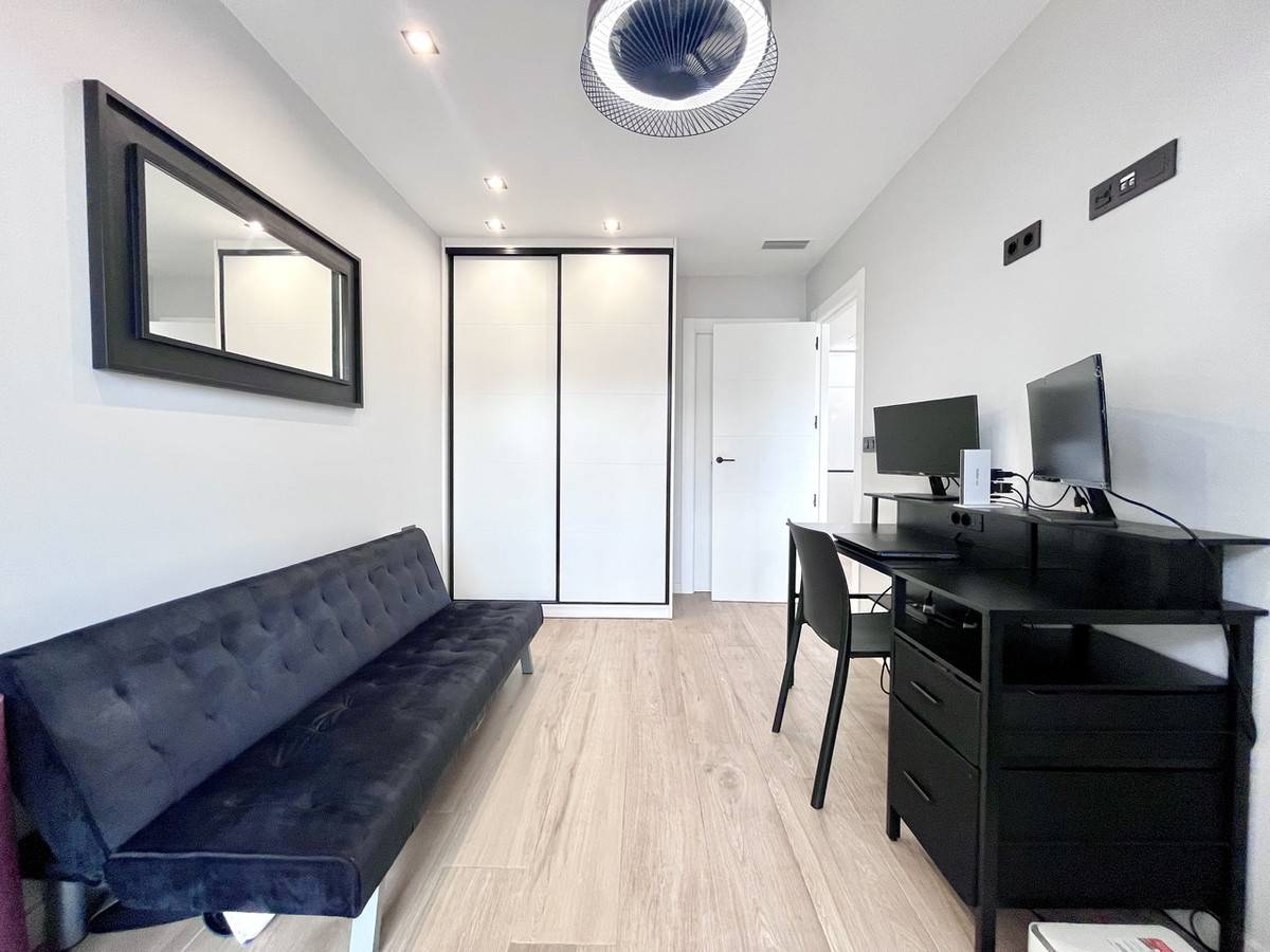 4 Bed Townhouse for sale in Punta Prima Costa Blanca, Alicante, Spain