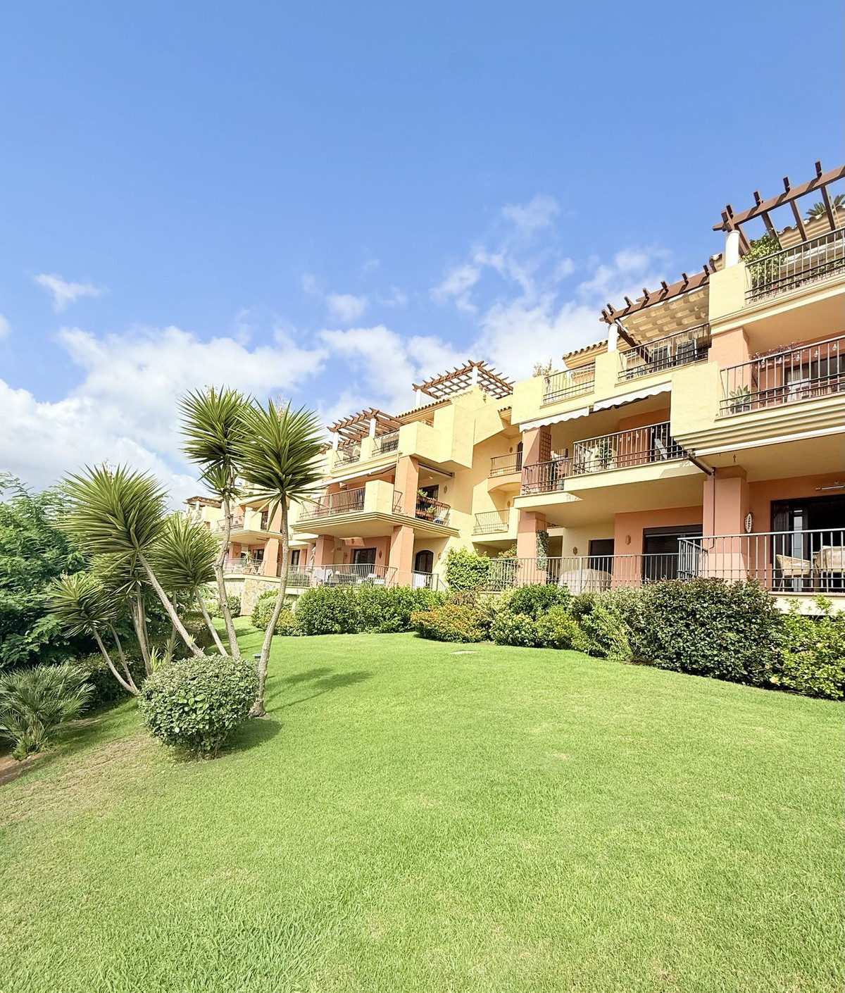 Se vende Apartamento Planta Baja de 2 dormitorios en Costa Del Sol, Málaga, España