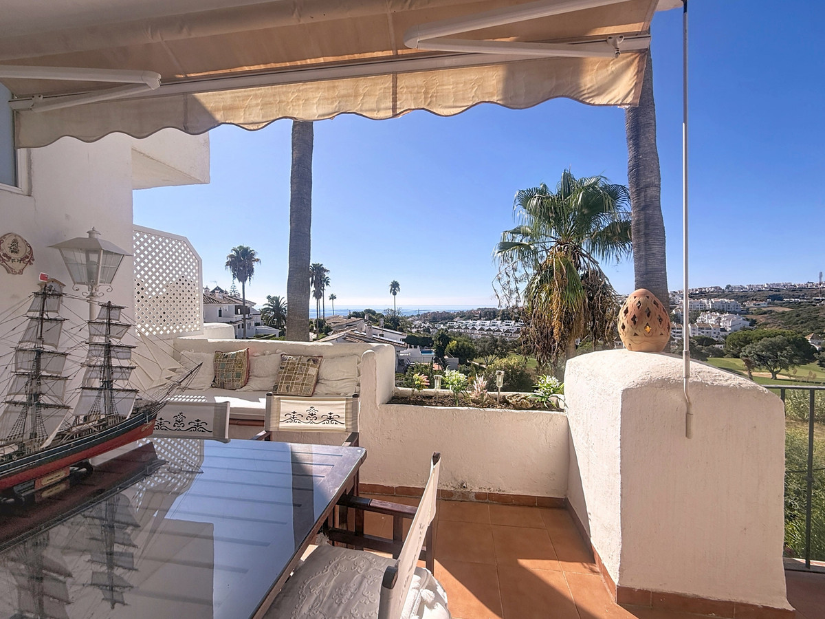 2 Bed Apartment for sale in La Duquesa Costa Del Sol, Málaga, Spain