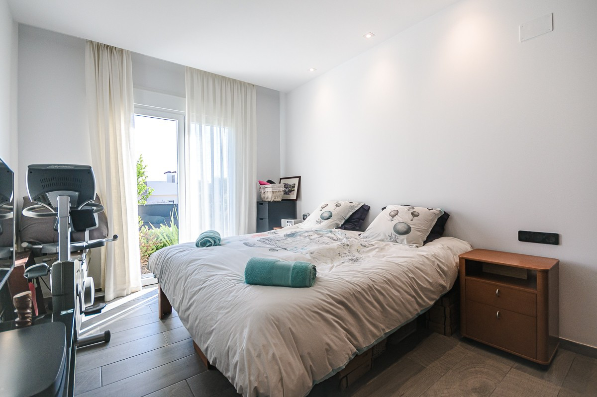 Se vende Villa - Chalet de 2 dormitorios en Costa Blanca, Alicante, España