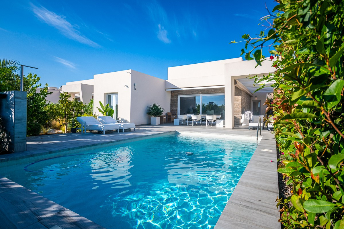Se vende Villa - Chalet de 2 dormitorios en Costa Blanca, Alicante, España