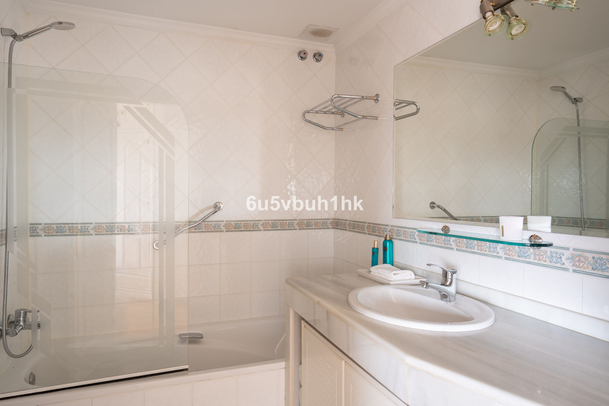 5 Bed Townhouse for sale in Benalmadena Costa Costa Del Sol, Málaga, Spain