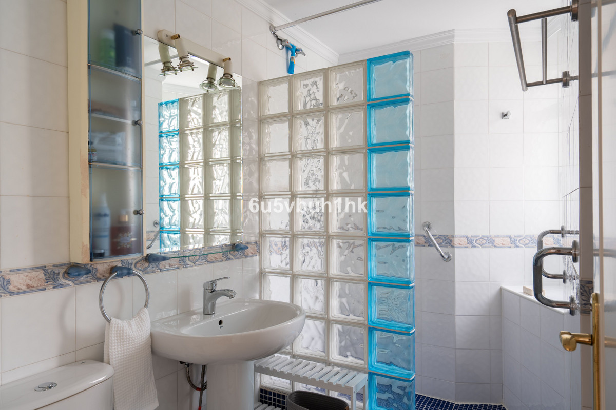 5 Bed Townhouse for sale in Benalmadena Costa Costa Del Sol, Málaga, Spain