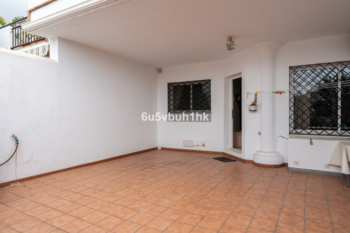 5 Bed Townhouse for sale in Benalmadena Costa Costa Del Sol, Málaga, Spain