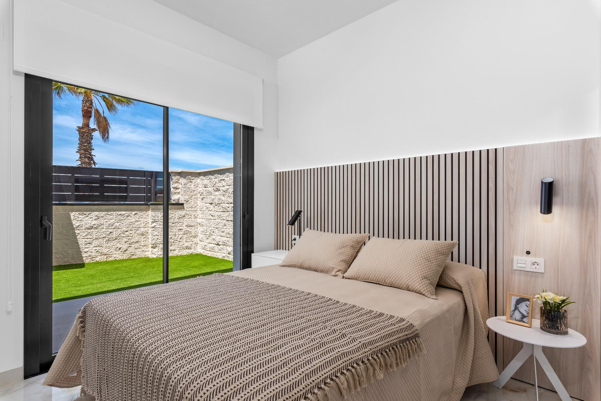 3 Bed Townhouse for sale in Algorfa Costa Blanca, Alicante, Spain
