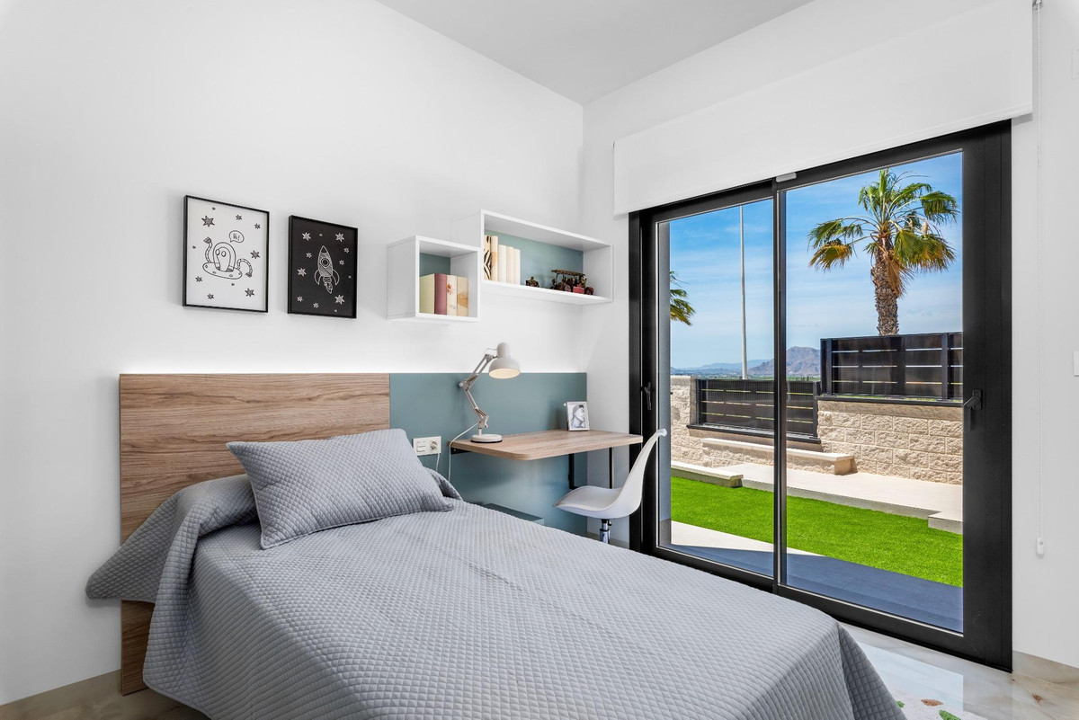 3 Bed Townhouse for sale in Algorfa Costa Blanca, Alicante, Spain