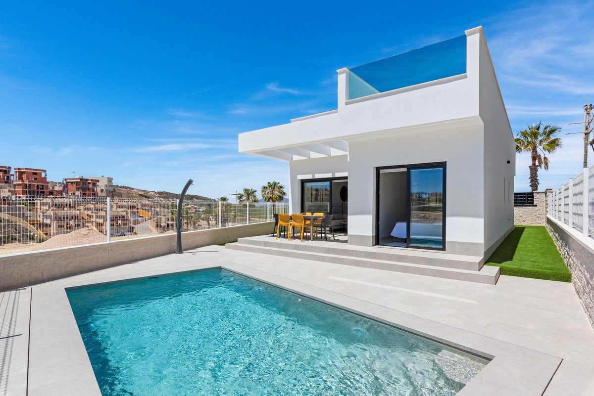 3 Bed Townhouse for sale in Algorfa Costa Blanca, Alicante, Spain