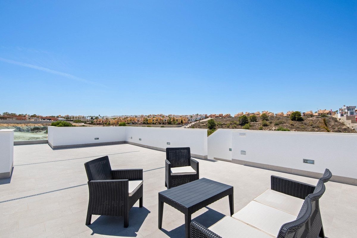 3 Bed Townhouse for sale in Algorfa Costa Blanca, Alicante, Spain