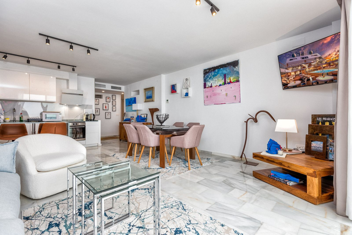 2 Bed Apartment for sale in Puerto Banús Costa Del Sol, Málaga, Spain