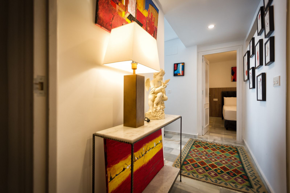 2 Bed Apartment for sale in Puerto Banús Costa Del Sol, Málaga, Spain