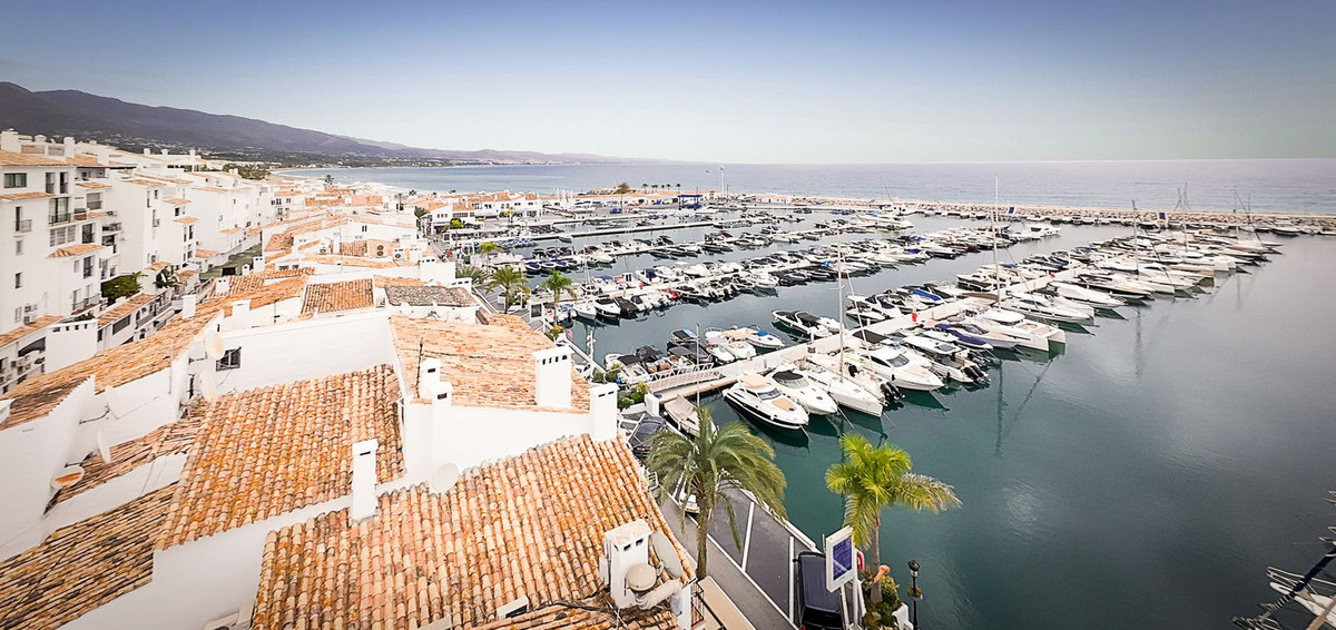 2 Bed Apartment for sale in Puerto Banús Costa Del Sol, Málaga, Spain