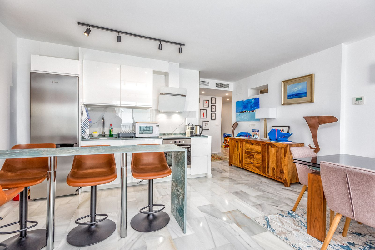 2 Bed Apartment for sale in Puerto Banús Costa Del Sol, Málaga, Spain