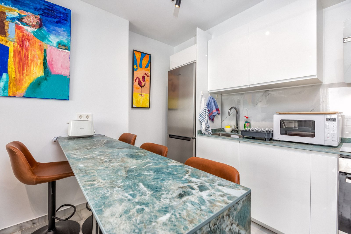 2 Bed Apartment for sale in Puerto Banús Costa Del Sol, Málaga, Spain