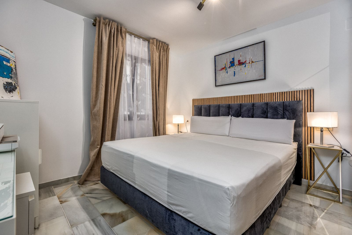 2 Bed Apartment for sale in Puerto Banús Costa Del Sol, Málaga, Spain