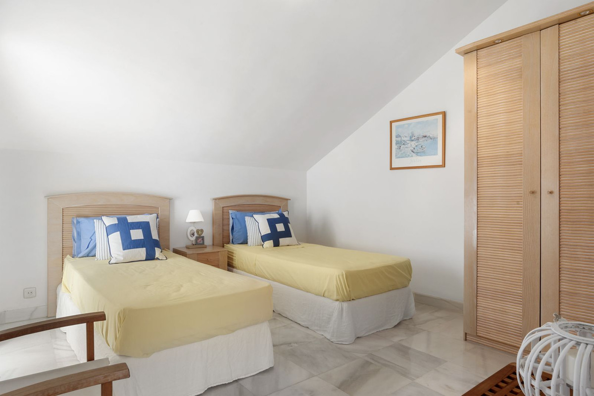 3 Bed Townhouse for sale in The Golden Mile Costa Del Sol, Málaga, Spain
