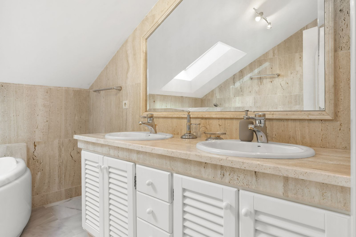 3 Bed Townhouse for sale in The Golden Mile Costa Del Sol, Málaga, Spain