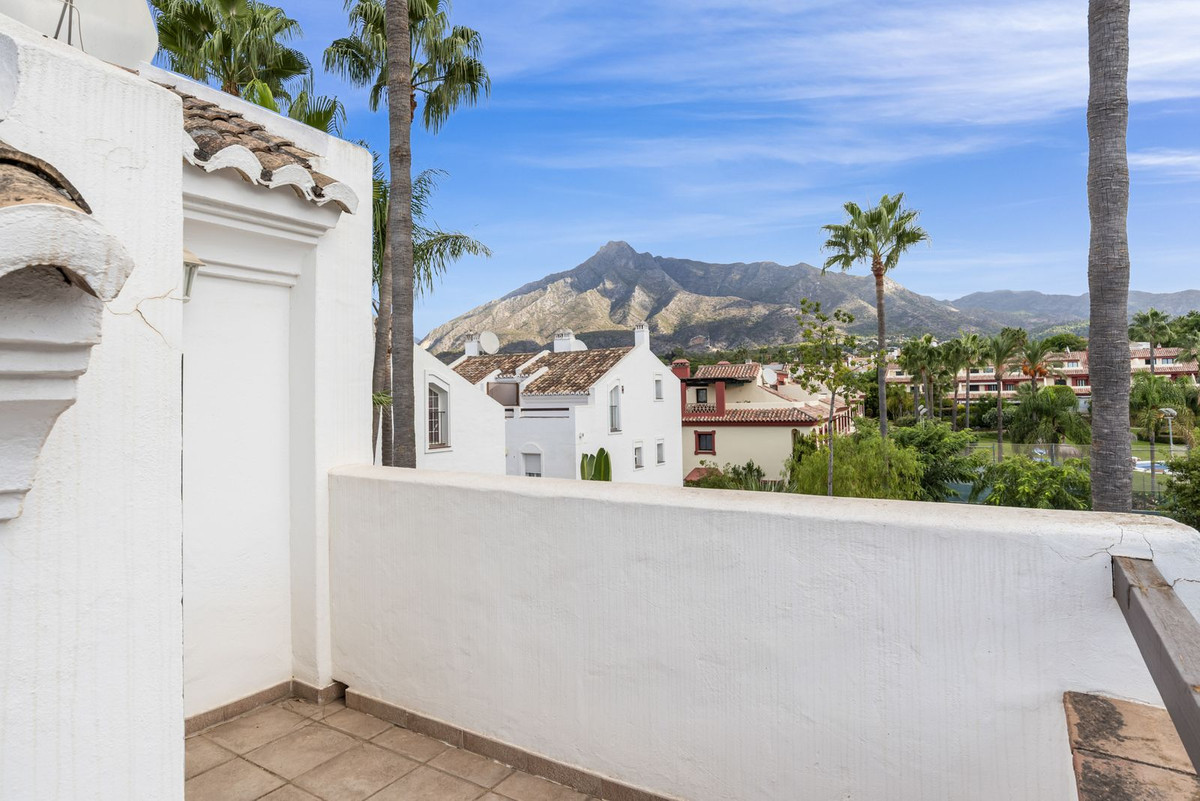 3 Bed Townhouse for sale in The Golden Mile Costa Del Sol, Málaga, Spain