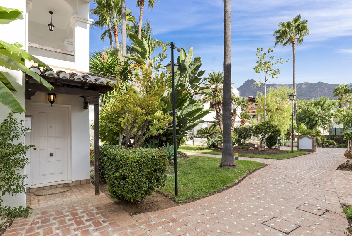 3 Bed Townhouse for sale in The Golden Mile Costa Del Sol, Málaga, Spain