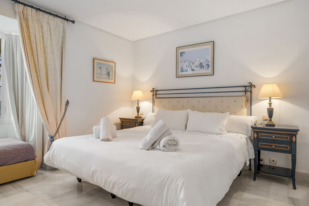 3 Bed Townhouse for sale in The Golden Mile Costa Del Sol, Málaga, Spain