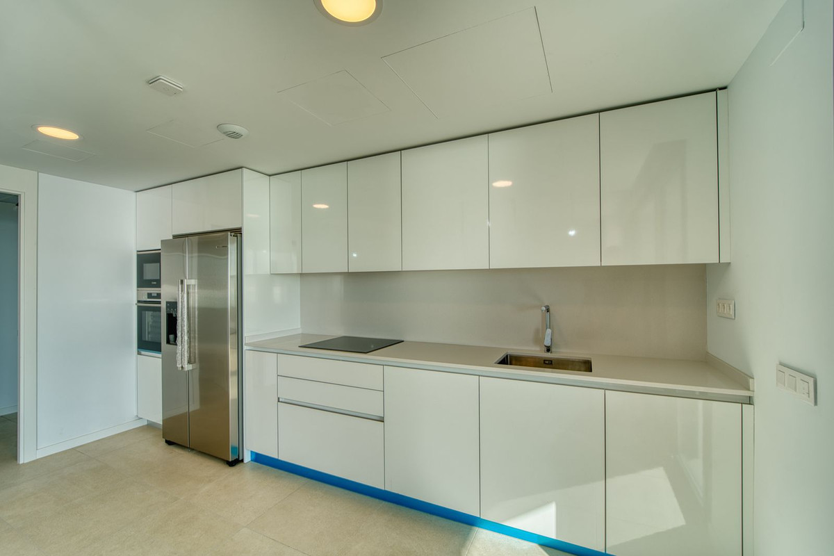 3 Bed Apartment for sale in Torremolinos Costa Del Sol, Málaga, Spain