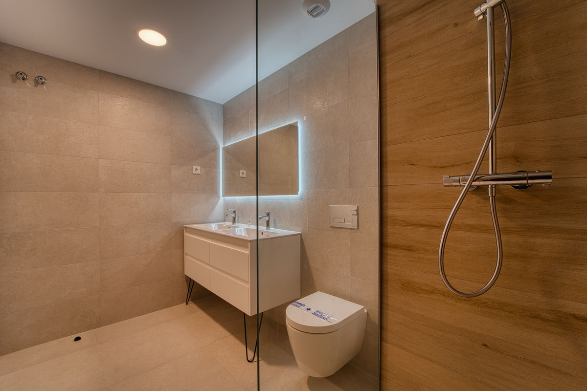 3 Bed Apartment for sale in Torremolinos Costa Del Sol, Málaga, Spain