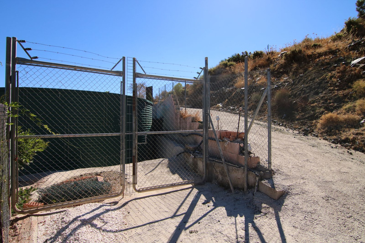 Se vende Terreno Rustico  en Costa Del Sol, Málaga, España