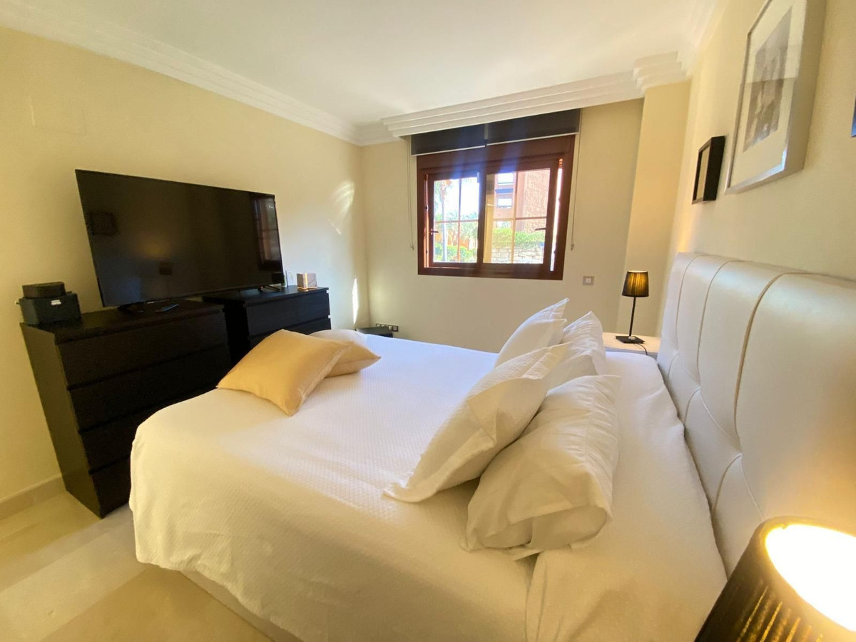 3 Bed Apartment for sale in Benahavís Costa Del Sol, Málaga, Spain