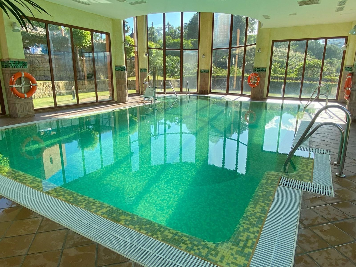 3 Bed Apartment for sale in Benahavís Costa Del Sol, Málaga, Spain