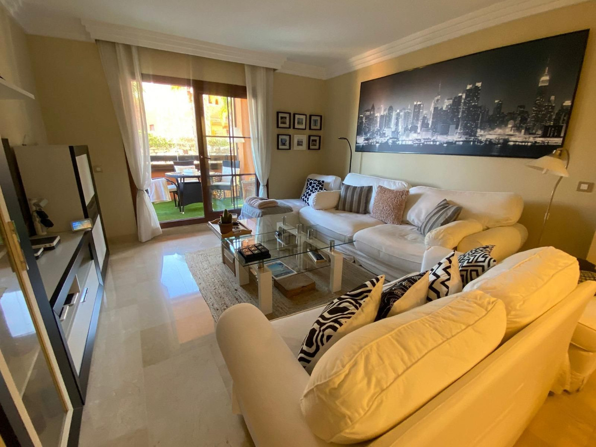3 Bed Apartment for sale in Benahavís Costa Del Sol, Málaga, Spain