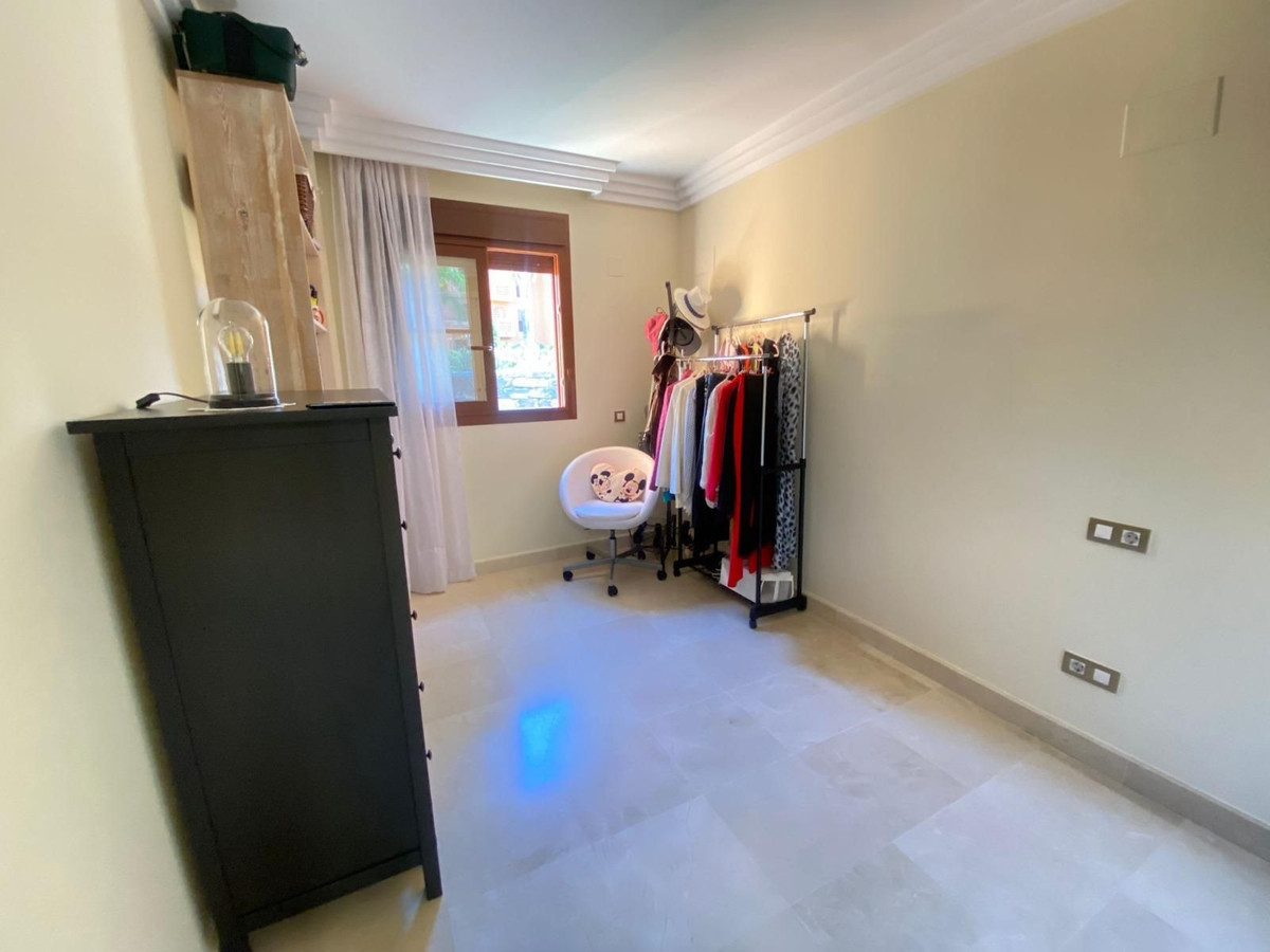 3 Bed Apartment for sale in Benahavís Costa Del Sol, Málaga, Spain