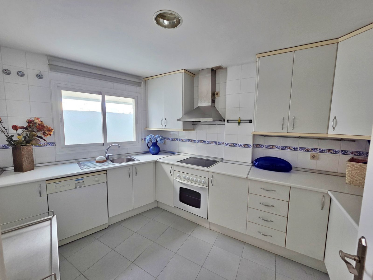 2 Bed Apartment for sale in Puerto Banús Costa Del Sol, Málaga, Spain