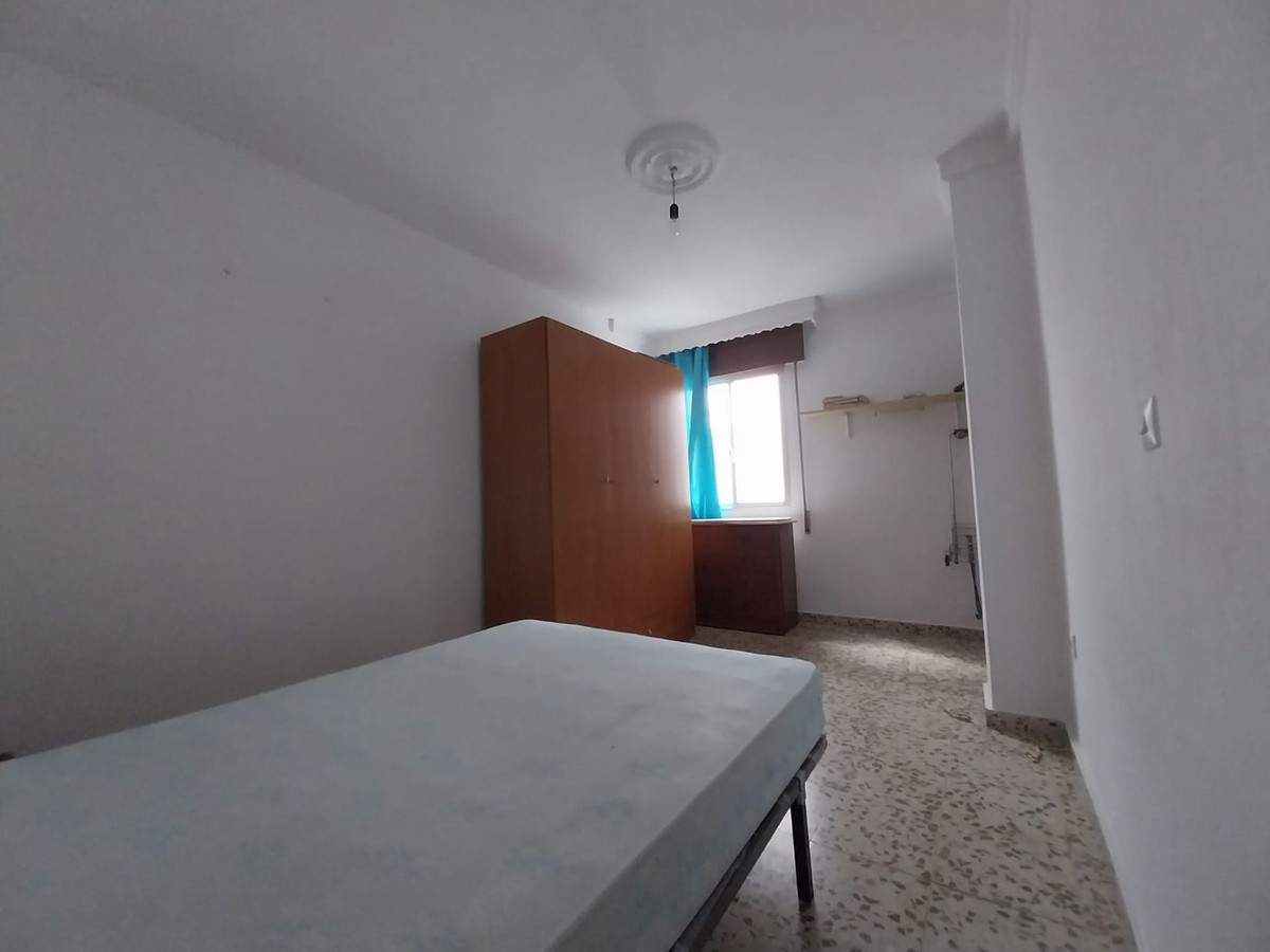 3 Bed Apartment for sale in Estepona Costa Del Sol, Málaga, Spain