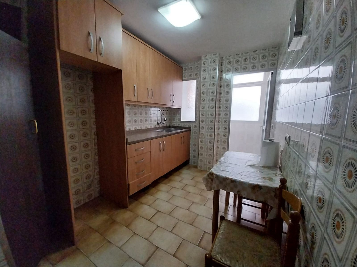 3 Bed Apartment for sale in Estepona Costa Del Sol, Málaga, Spain
