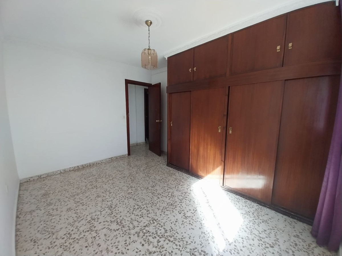 3 Bed Apartment for sale in Estepona Costa Del Sol, Málaga, Spain