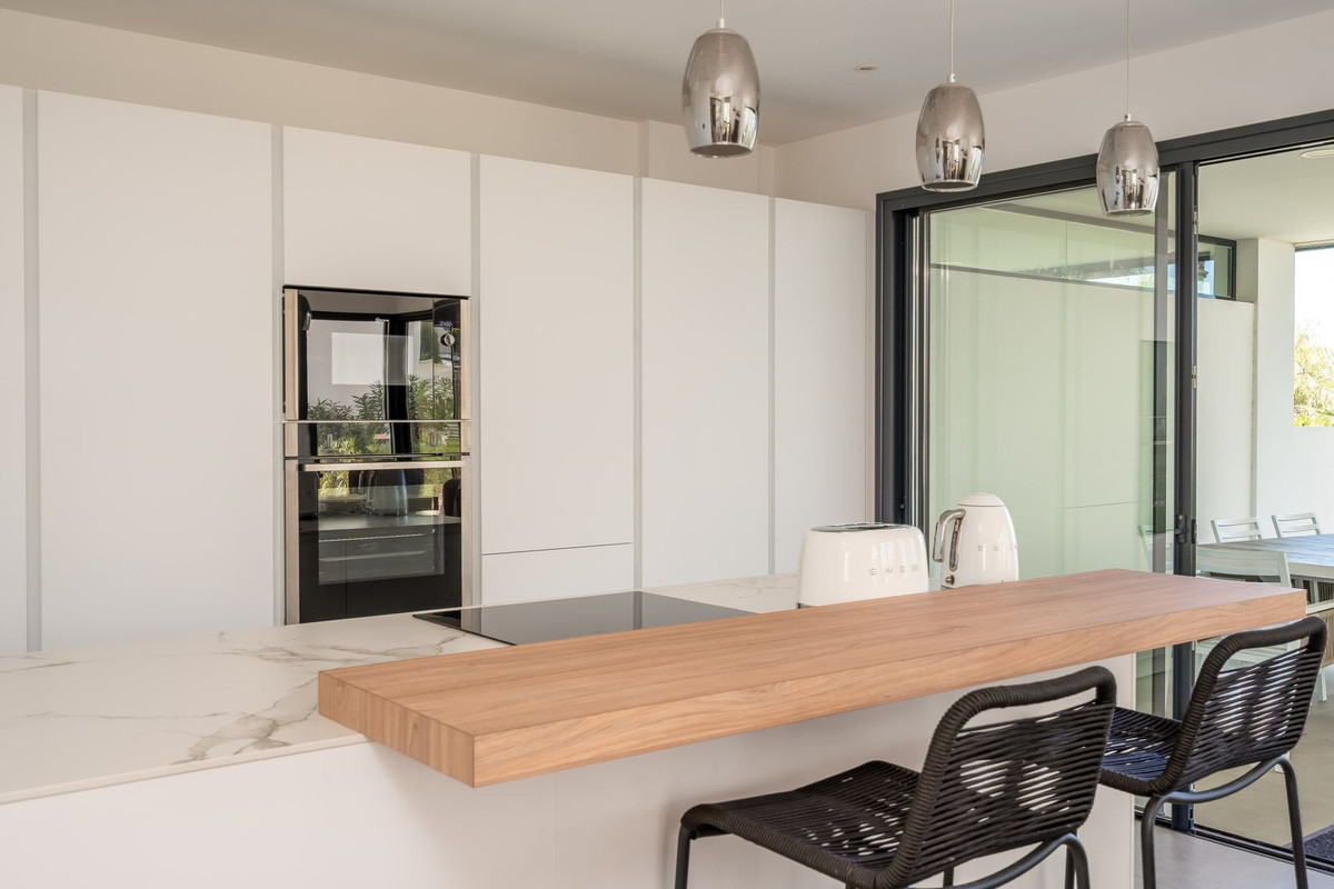Se vende Apartamento Planta Baja de 3 dormitorios en Costa Del Sol, Málaga, España