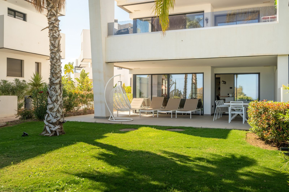 Se vende Apartamento Planta Baja de 3 dormitorios en Costa Del Sol, Málaga, España