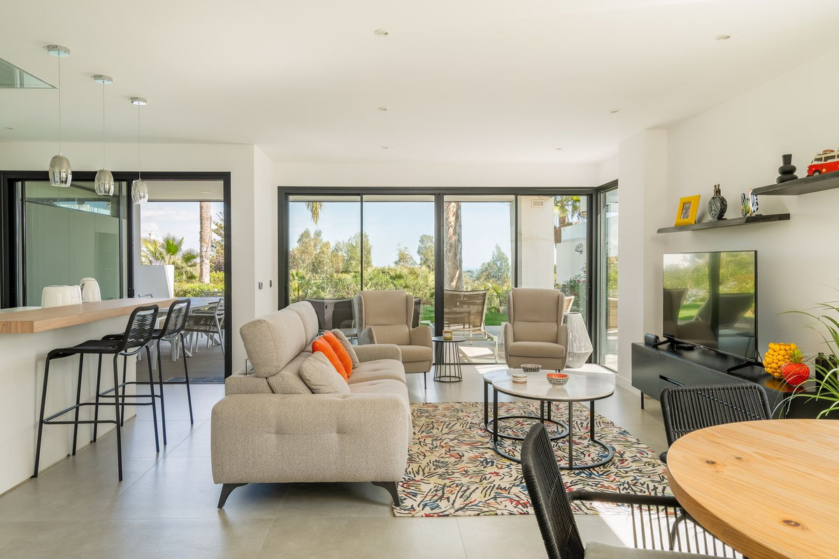 Se vende Apartamento Planta Baja de 3 dormitorios en Costa Del Sol, Málaga, España