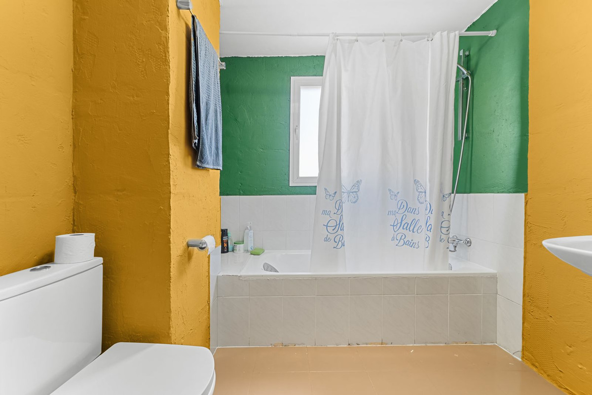 5 Bed Apartment for sale in Málaga Costa Del Sol, Málaga, Spain