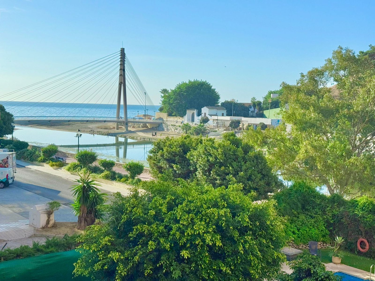 Se vende Apartamento Planta Media de 2 dormitorios en Costa Del Sol, Málaga, España
