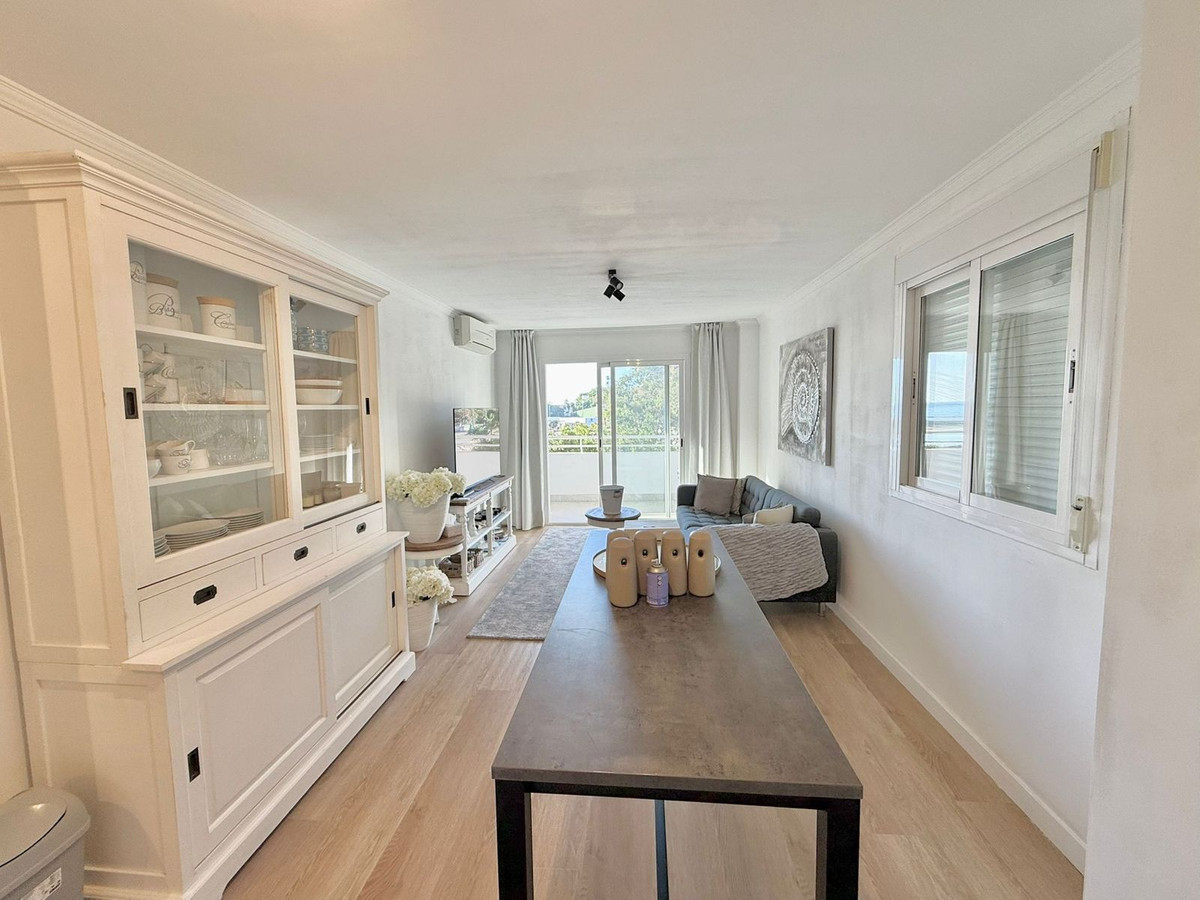 Se vende Apartamento Planta Media de 2 dormitorios en Costa Del Sol, Málaga, España