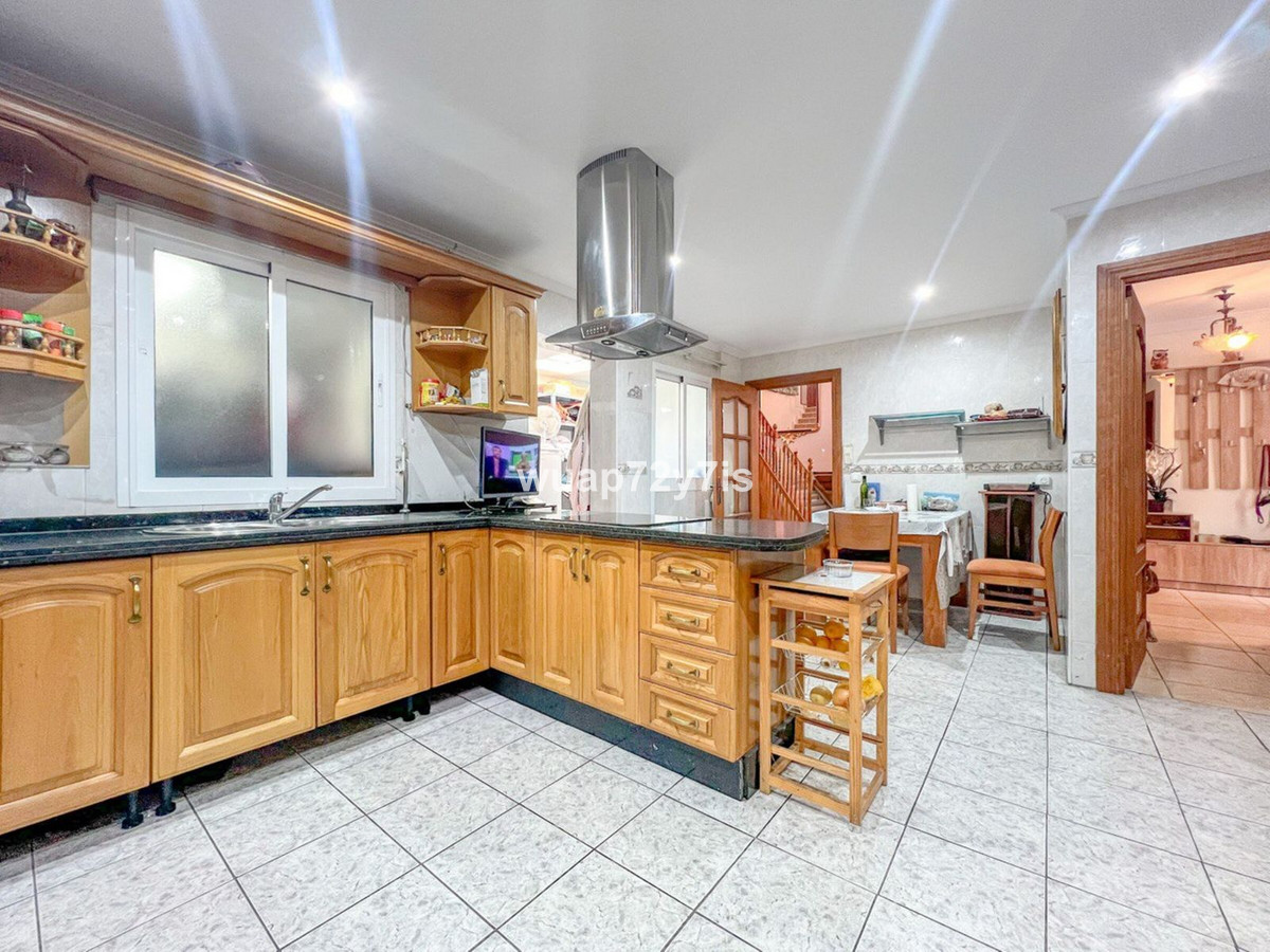 Se vende Pareada de 5 dormitorios en Costa Del Sol, Málaga, España