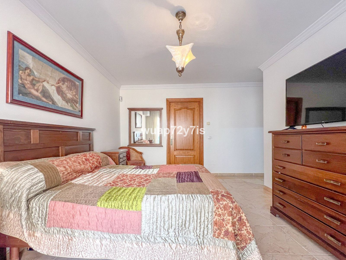 Se vende Pareada de 5 dormitorios en Costa Del Sol, Málaga, España