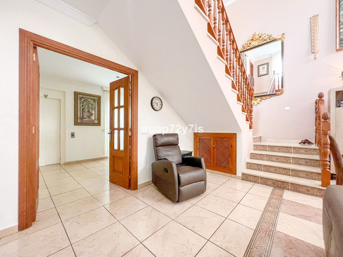 Se vende Pareada de 5 dormitorios en Costa Del Sol, Málaga, España