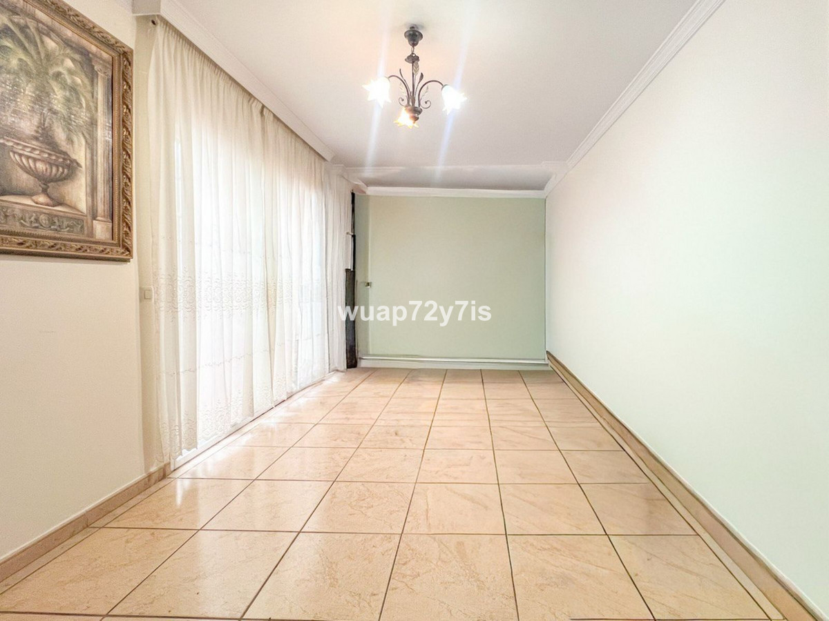 Se vende Pareada de 5 dormitorios en Costa Del Sol, Málaga, España