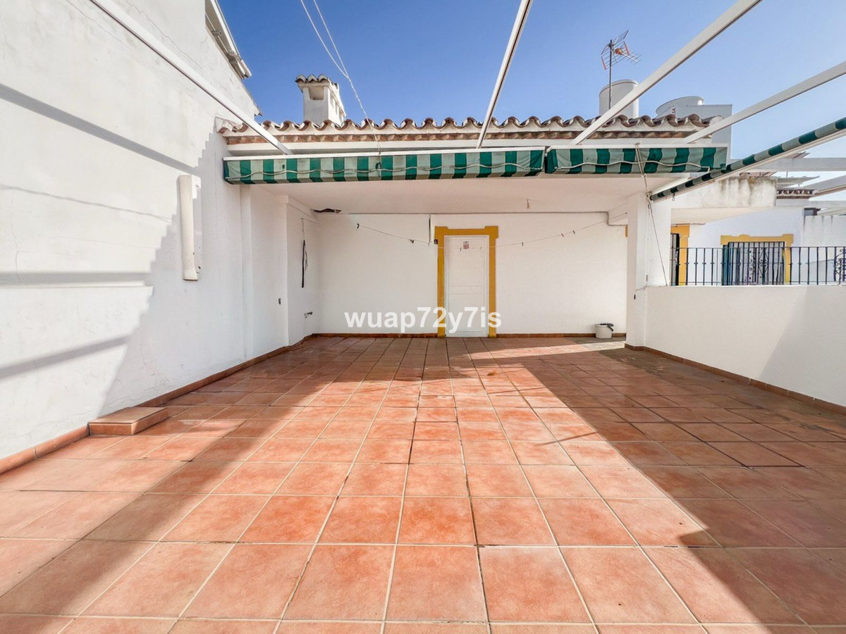 Se vende Pareada de 5 dormitorios en Costa Del Sol, Málaga, España